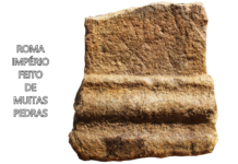 UMA PEDRA ANTIGA ATRÁS DA OUTRA