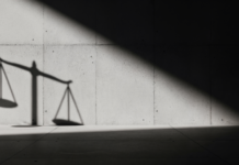 REFLEXÕES SOBRE A (in)JUSTIÇA